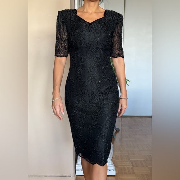 ❌SOLD ON MY IG Vintage Beaded Cocktail Dress - Picture 4 of 15